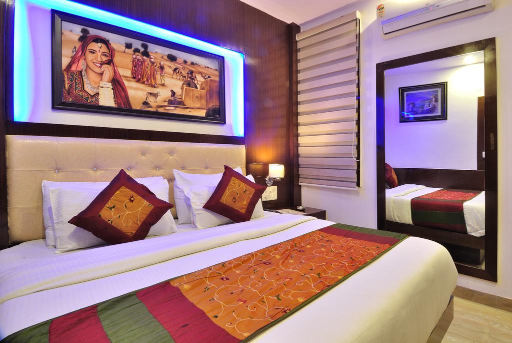 Hotel Nirmal Mahal Nuova Delhi Camera foto